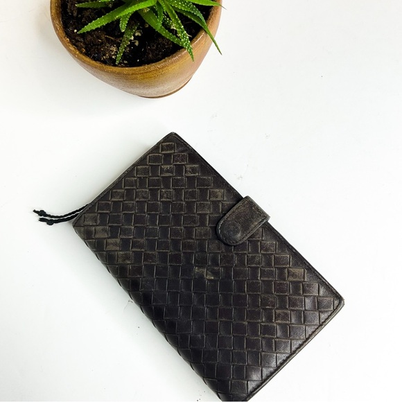 Bottega Veneta Handbags - Bottega Veneta Wallet Brown Woven Leather Zip Around Organizer